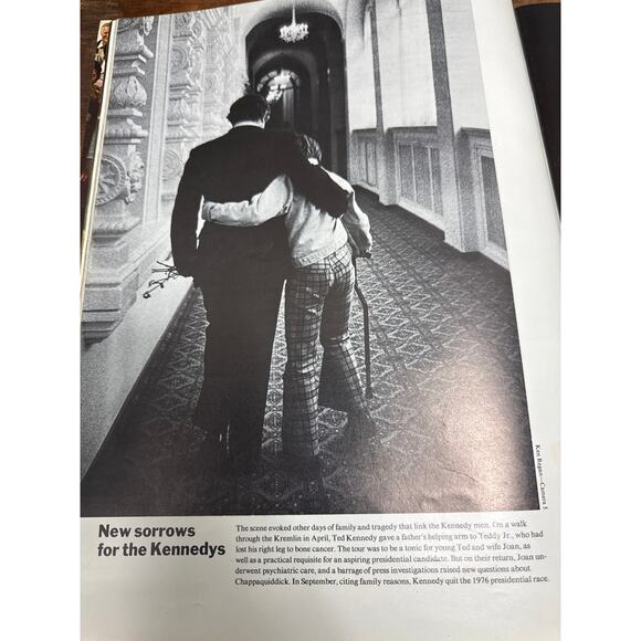 LIFE Special Report Vintage Magazine Winter '75 The Year In Pictures Collectible - Picture 5 of 11